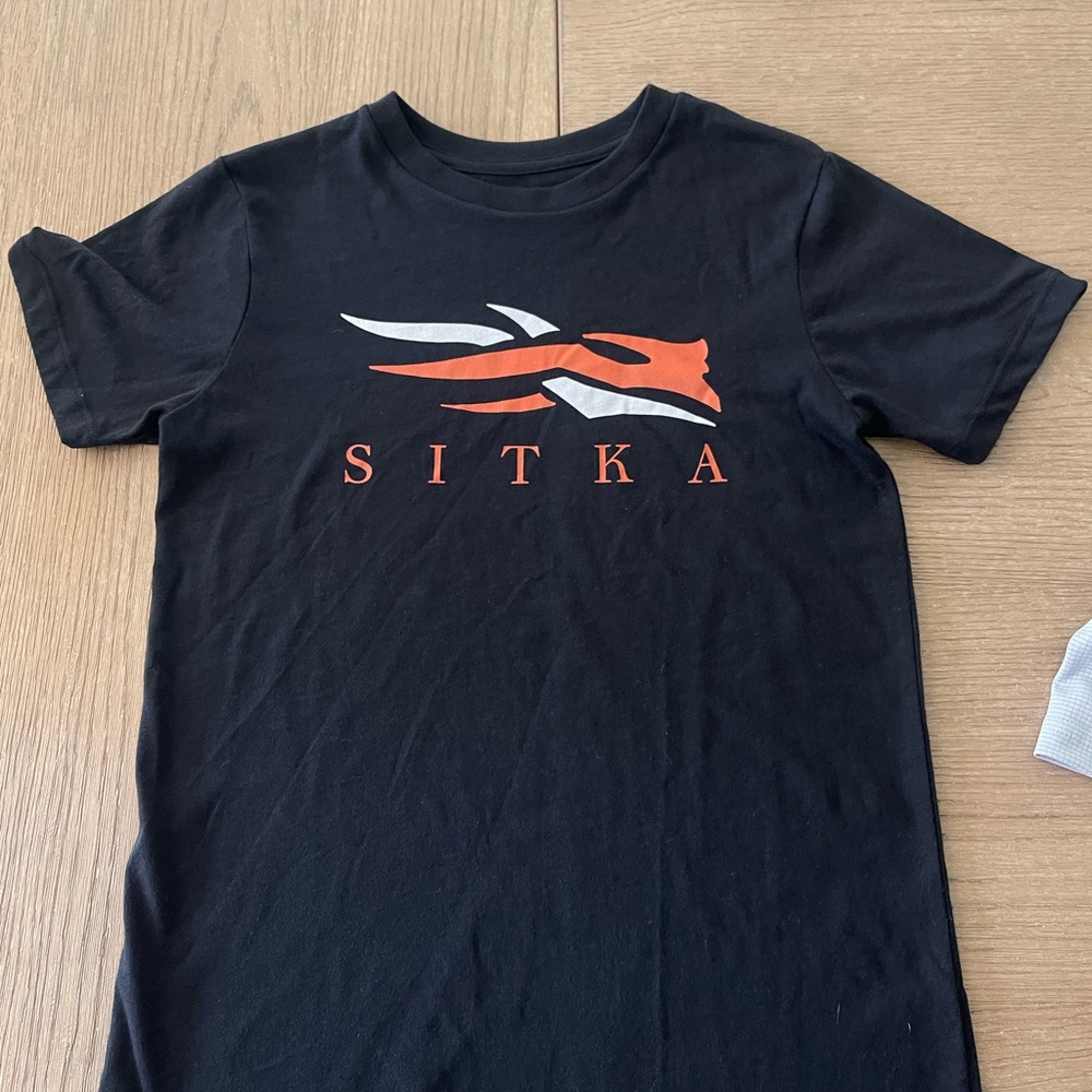 Sitka Kids Black Short Sleeve Tee